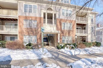 119 Timberbrook Ln-Unit -202 in Gaithersburg, MD - Building Photo - Building Photo