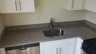 422 Plateau Ave, Unit P-2 in Fort Lee, NJ - Building Photo - Building Photo