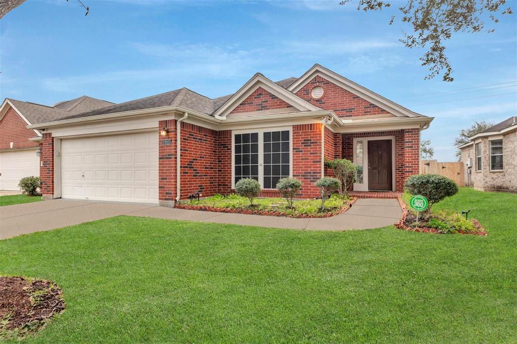 2911 Ashbrook Ln in Pearland, TX - Building Photo