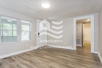 1612 8th St in Midfield, AL - Foto de edificio - Building Photo