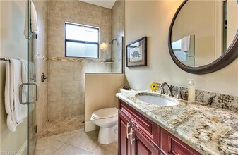 771 102nd Ave N in Naples, FL - Building Photo - Building Photo