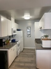 310 S Miraleste Dr, Unit 67 in San Pedro, CA - Building Photo - Building Photo