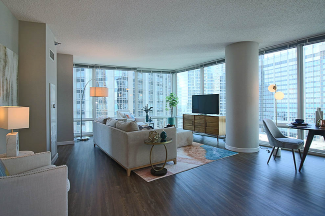 property at 539 N McClurg Ct