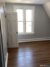 68 Woodbridge St in Manchester, CT - Building Photo - Building Photo