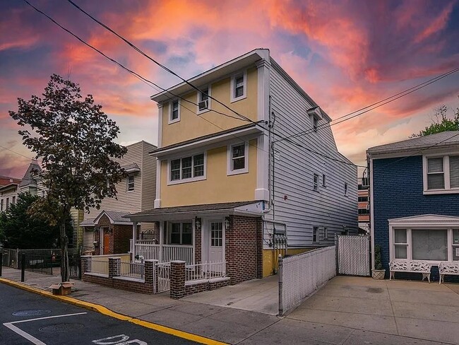 property at 520 34th St