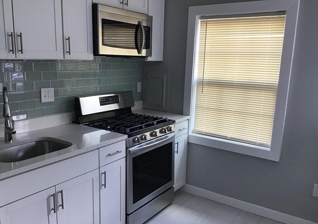 1790 Dutch Village Dr, Unit 1790 in Hyattsville, MD - Foto de edificio