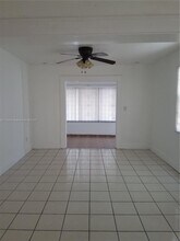 559 NW 44th St in Miami, FL - Building Photo - Building Photo