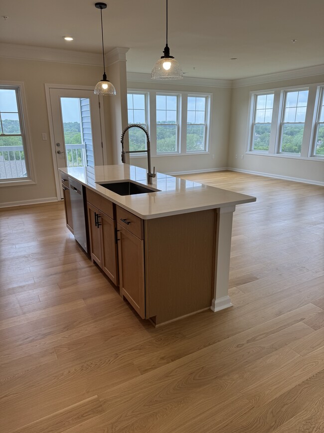 4 Stratton Dr, Unit 205 in Woburn, MA - Building Photo - Building Photo