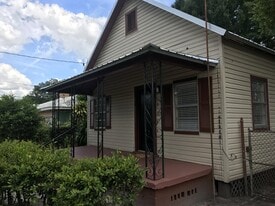 1906 W Nassau St in Tampa, FL - Building Photo