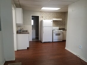 444 E Main St, Unit 444 APT in Newark, OH - Building Photo - Building Photo