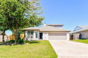 321 Rustic Grove Ln in Royse City, TX - Building Photo