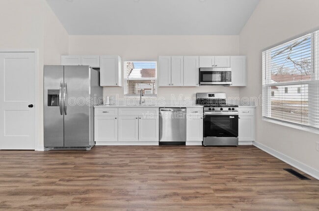 4448 Evanston Ave in Indianapolis, IN - Building Photo - Building Photo