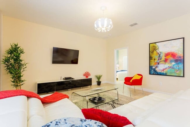 1441 Rolling Fairway Dr in Four Corners, FL - Foto de edificio - Building Photo