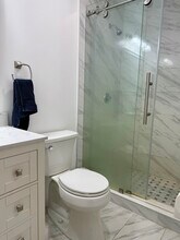20 Imrie Rd, Unit 2 in Boston, MA - Foto de edificio - Building Photo