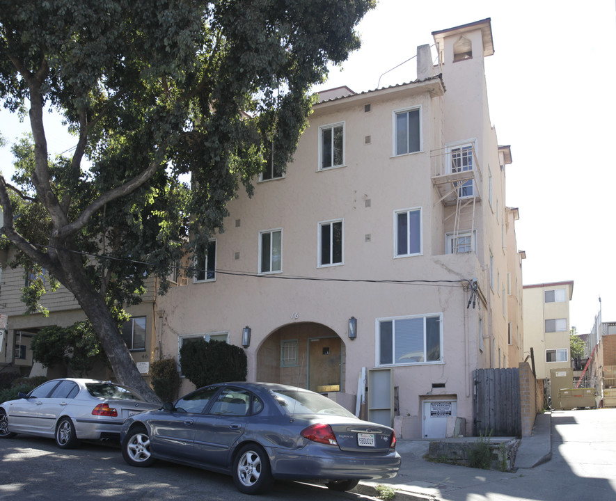 16 Vernon St in Oakland, CA - Foto de edificio