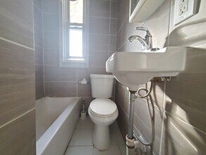 41 Leonard St, Unit 5 in Jersey City, NJ - Building Photo - Building Photo