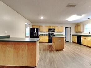 10495 McGirts Creek Dr in Jacksonville, FL - Foto de edificio - Building Photo