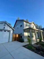 245 Pello Ln in Nevada City, CA - Building Photo