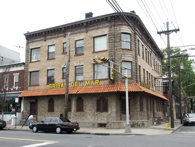 383 Chestnut St in Newark, NJ - Building Photo - Building Photo