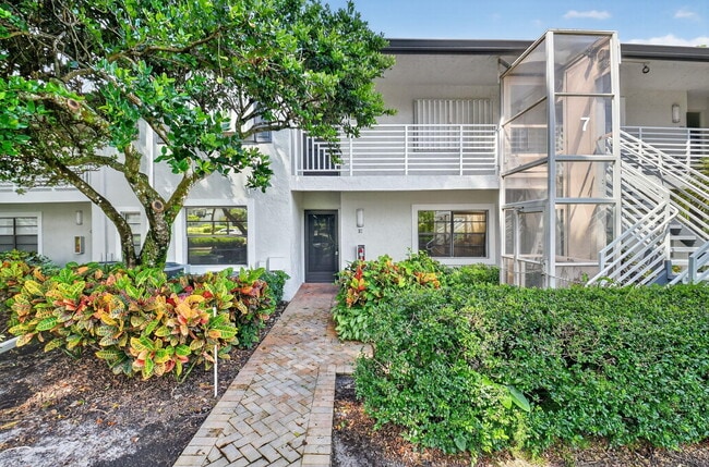 7 Southport Ln in Boynton Beach, FL - Building Photo - Building Photo