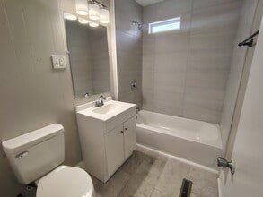 912 Hayes Ave in South Beloit, IL - Building Photo - Building Photo