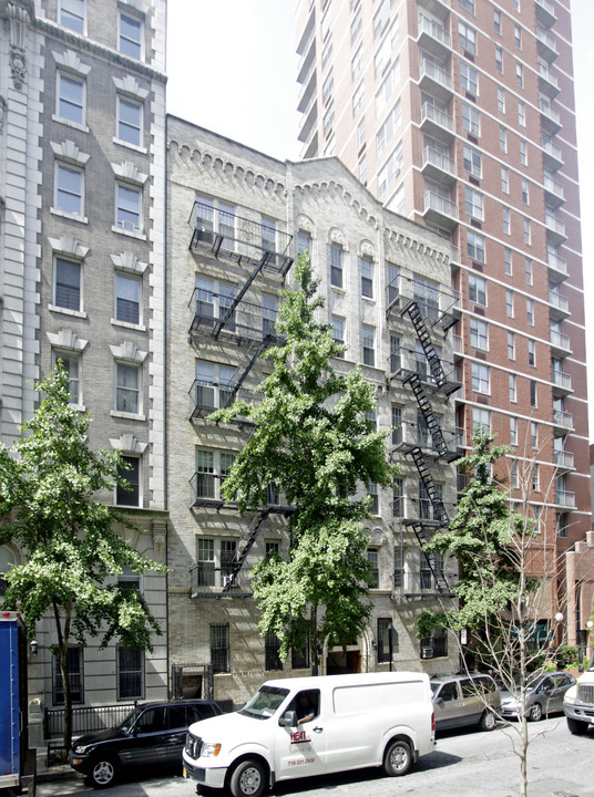 512-514 W 112th St in New York, NY - Foto de edificio