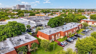 210 NW 107th Ave, Unit 201 in Miami, FL - Building Photo - Building Photo