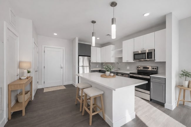 Orpheum Apartments in Dover, NH - Building Photo - Building Photo