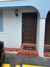 12025 SW 18th St in Miami, FL - Building Photo - Building Photo