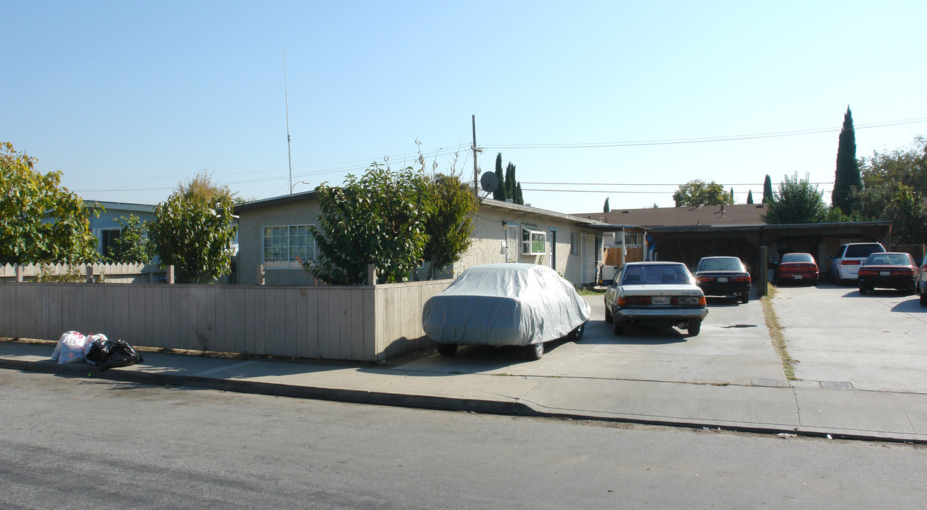 1734 E William St in San Jose, CA - Building Photo