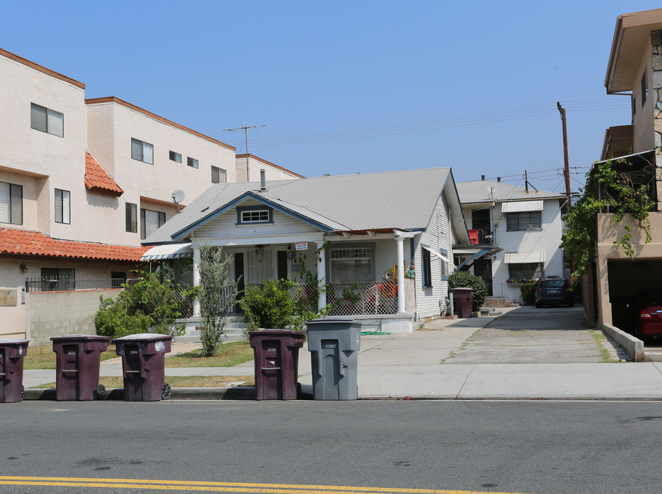 405 W Wilson Ave in Glendale, CA - Building Photo