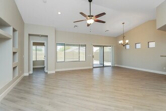 1846 W Half Moon Cir in San Tan Valley, AZ - Building Photo - Building Photo