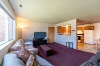 9135 University Ave photo'