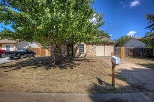 2441 Sweetwood Dr in Fort Worth, TX - Building Photo