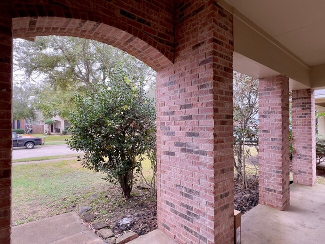 property at 719 Pickett Hill Ln