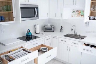 6420 Canary St in Sarasota, FL - Building Photo - Building Photo