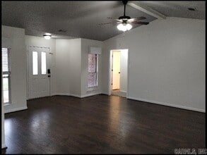 21 W Plaza Blvd in Cabot, AR - Building Photo - Building Photo