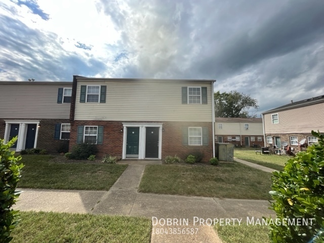 Bradford Manor Apartments in Richmond, VA - Building Photo