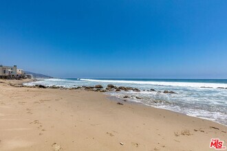 24314 Malibu Rd in Malibu, CA - Building Photo - Building Photo