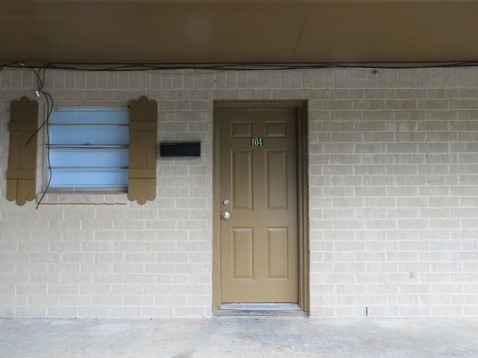 1629 W Mims St in Tyler, TX - Building Photo