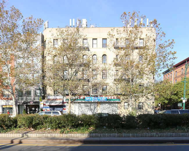 153-157 Lenox Ave in New York, NY - Building Photo - Building Photo