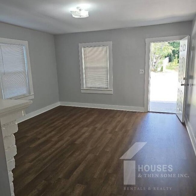 354 E Floyd Baker Blvd in Gaffney, SC - Building Photo - Building Photo