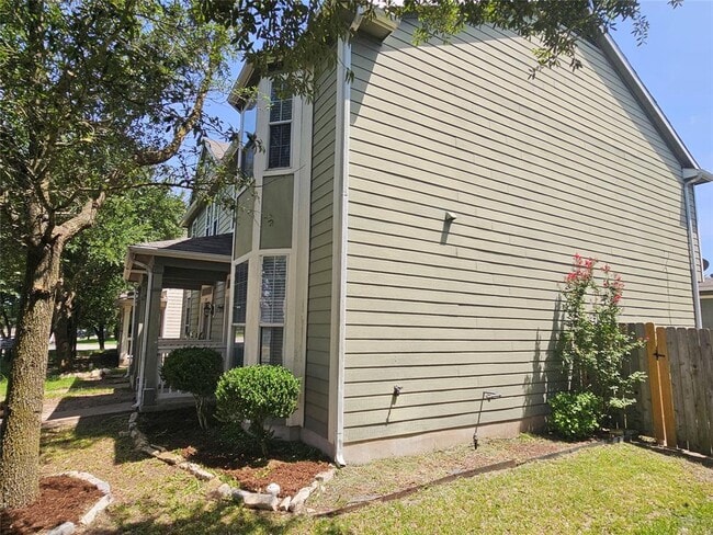 18749 Golden Eagle Way in Elgin, TX - Building Photo - Building Photo