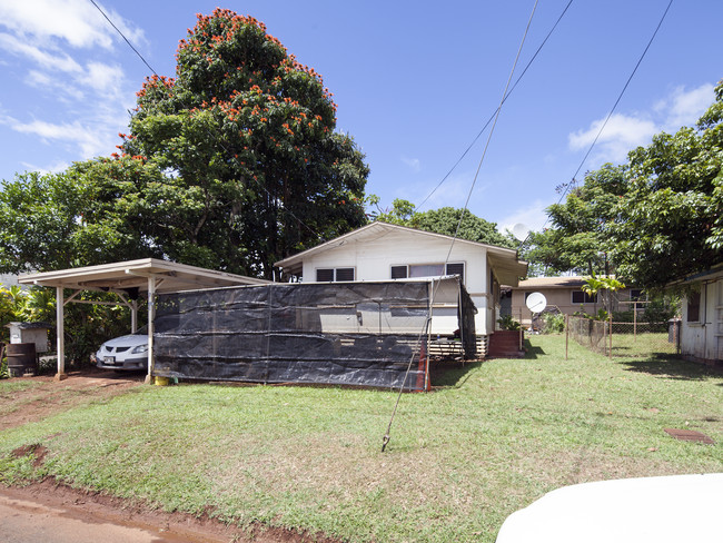 2060 Pu'u Pl in Wahiawa, HI - Foto de edificio - Building Photo