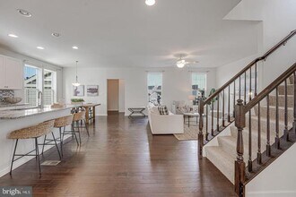 317 Foxglove Way in Stafford, VA - Building Photo - Building Photo