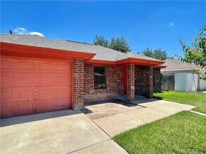 12 N 41st St in McAllen, TX - Building Photo - Building Photo