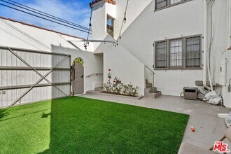 203 S Detroit St in Los Angeles, CA - Building Photo - Building Photo