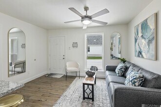 210 Centerville St NE, Unit 3 in Denham Springs, LA - Building Photo - Building Photo