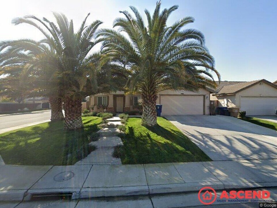 11503 Pacific Shores Dr in Bakersfield, CA - Building Photo