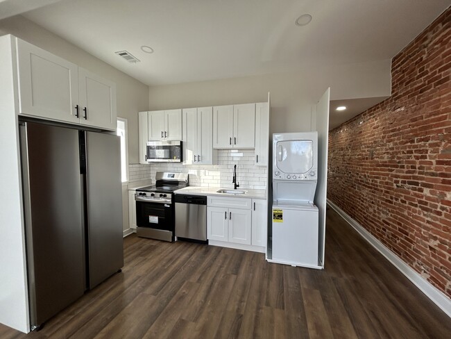 1042 Edmondson Ave, Unit 2